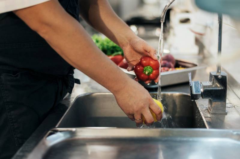 Prolonger la durée de vie des équipements en cuisine professionnelle grâce à un adoucisseur d'eau à Amiens