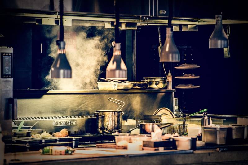  À Saint-Quentin et dans l’Aisne, SEC Lindsay met son savoir-faire au service de la restauration collective avec l’installation d’osmoseurs professionnels, conçus pour fournir une eau pure et constante.